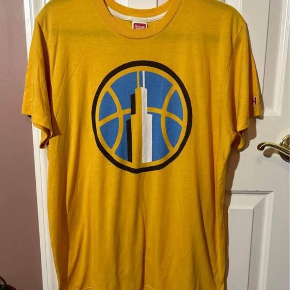 Homage Chicago Sky WNBA T Shirt Size Large
